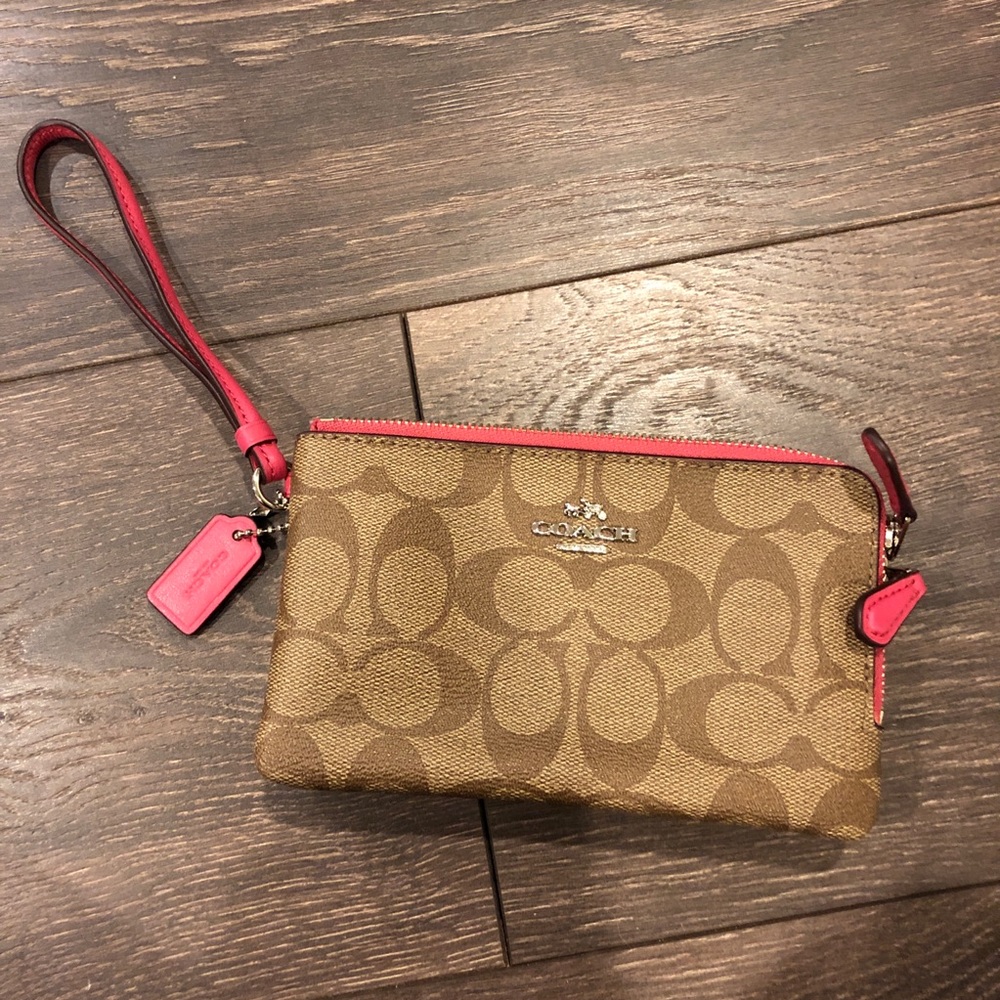 BRAND NEW COACH WALLET